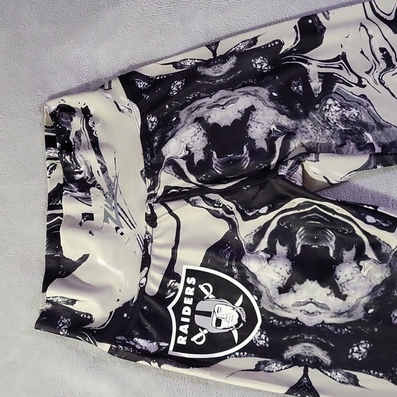 Majestic Fan Fashion Pants - NWOT NFL Raiders Leggings